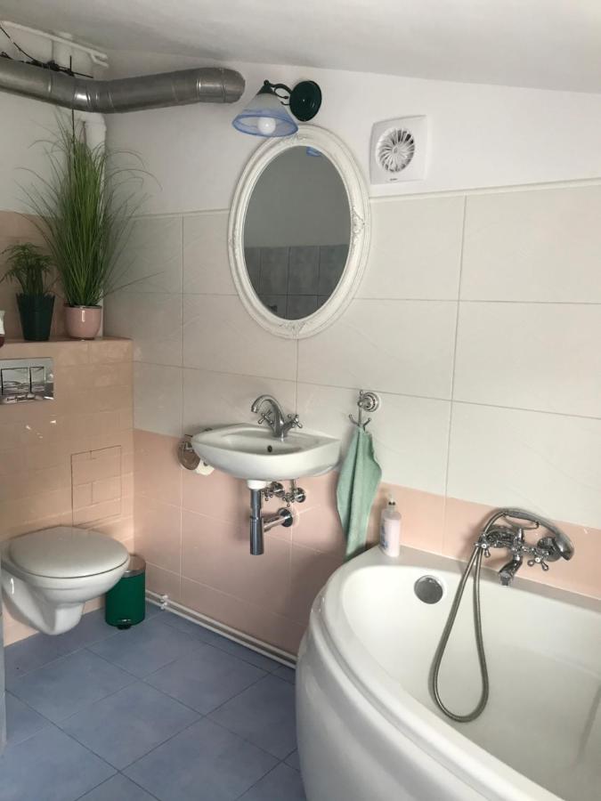 Cosy & Comfy - Old Town Apartment Познан Екстериор снимка